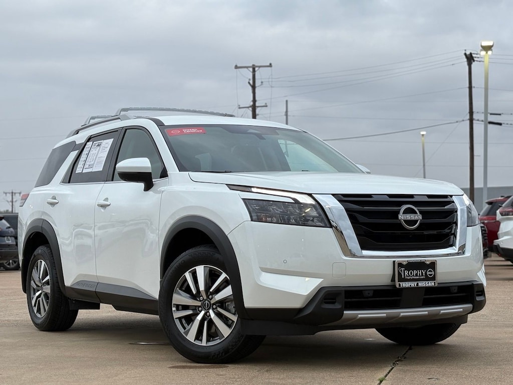 Certified 2025 Nissan Pathfinder SL SUV