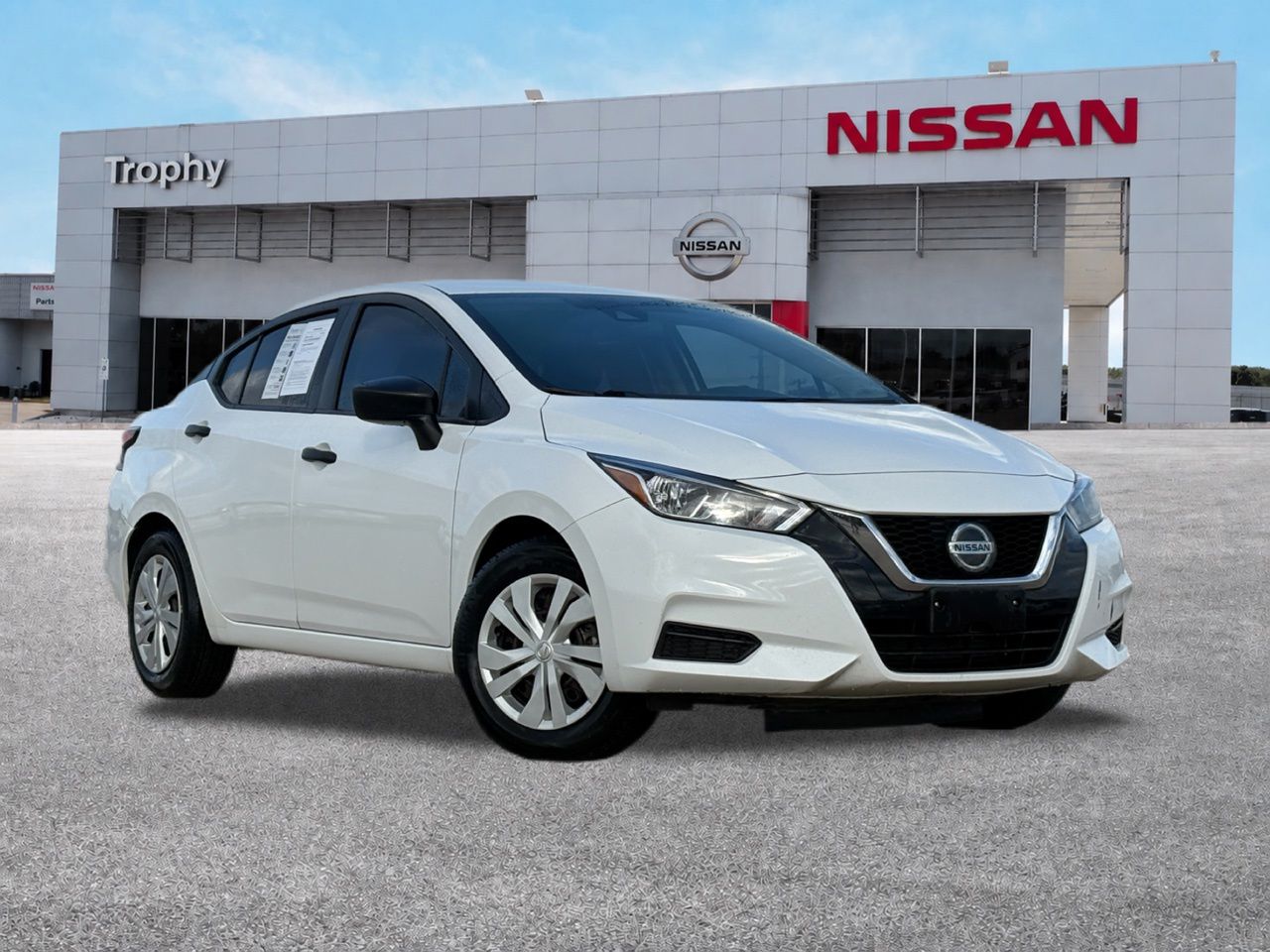  2022 Nissan Versa S FWD   