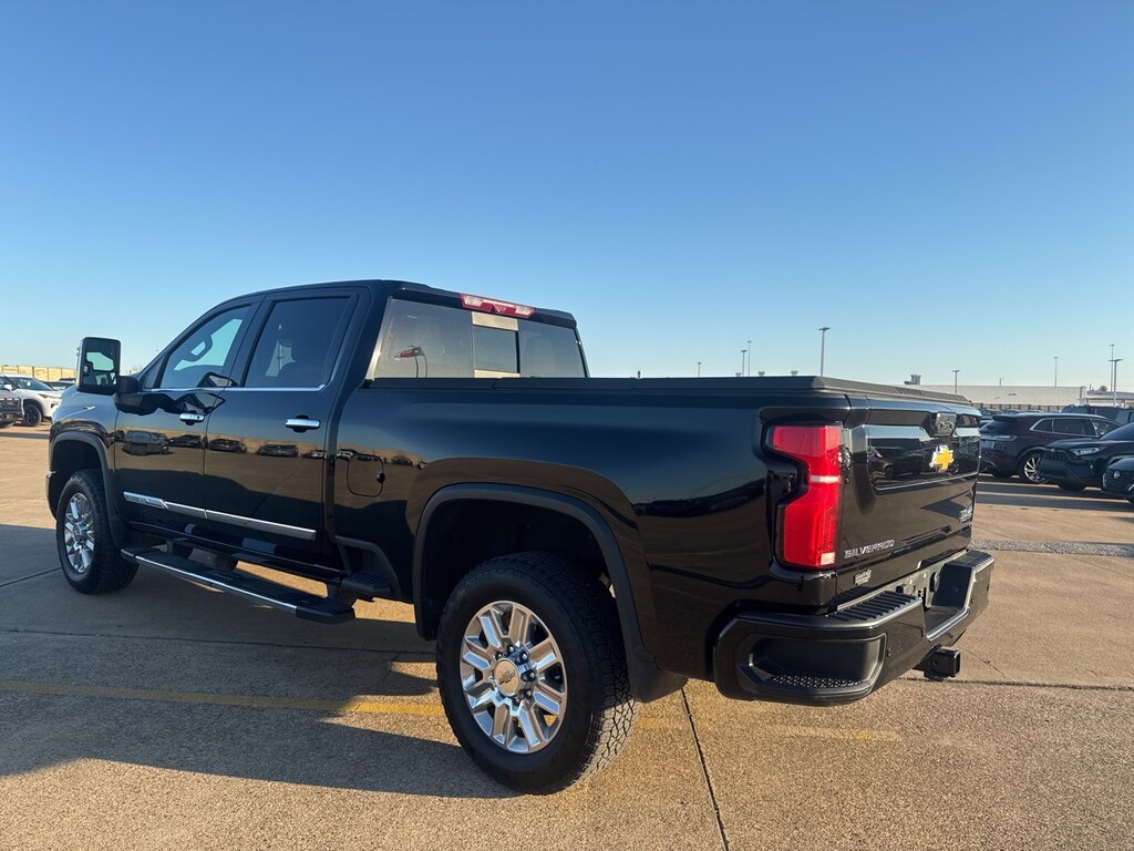 Used 2024 Chevrolet Silverado 2500HD High Country Truck