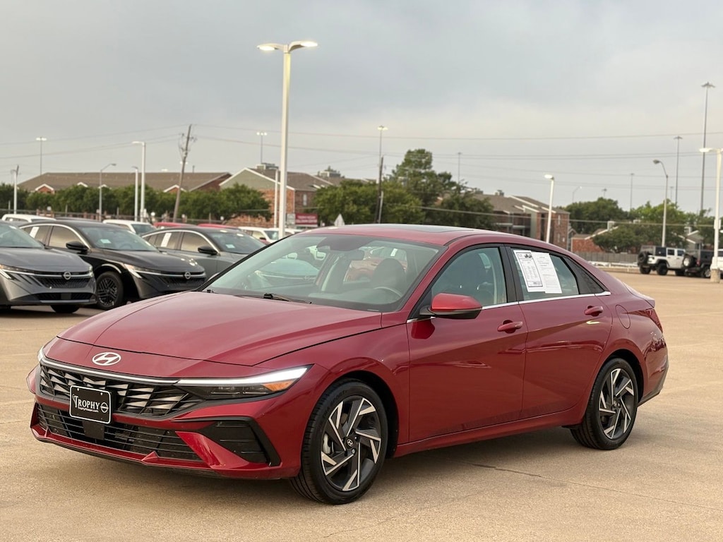 Used 2025 Hyundai Elantra Limited Sedan