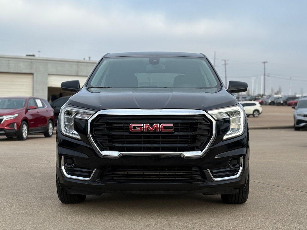 Used 2024 GMC Terrain SLE SUV