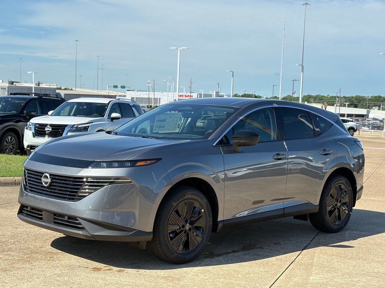 2025 Nissan Murano SV photo 3