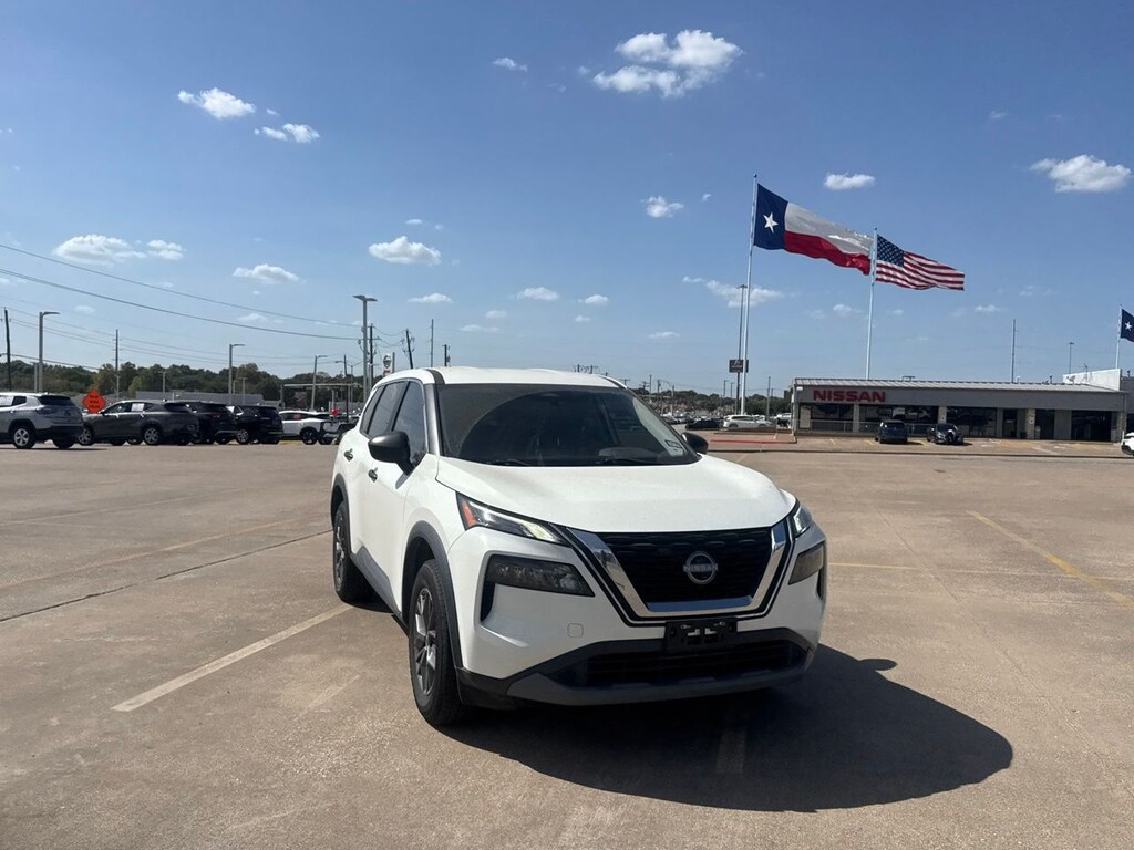 Certified 2023 Nissan
