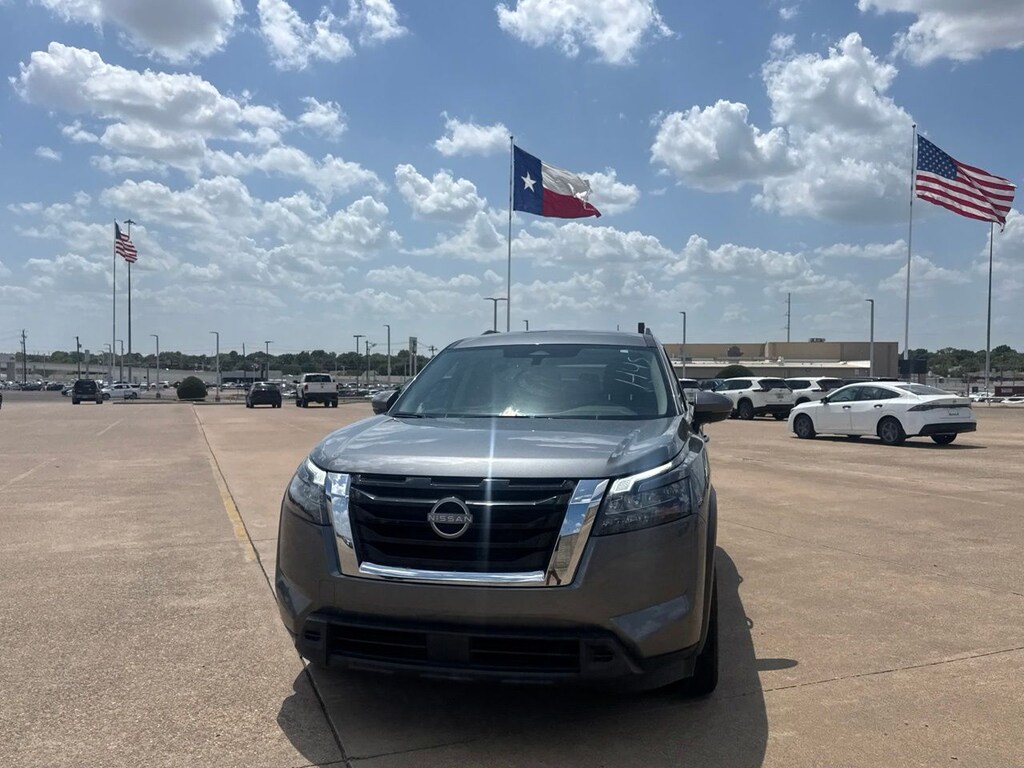 Certified 2025 Nissan
