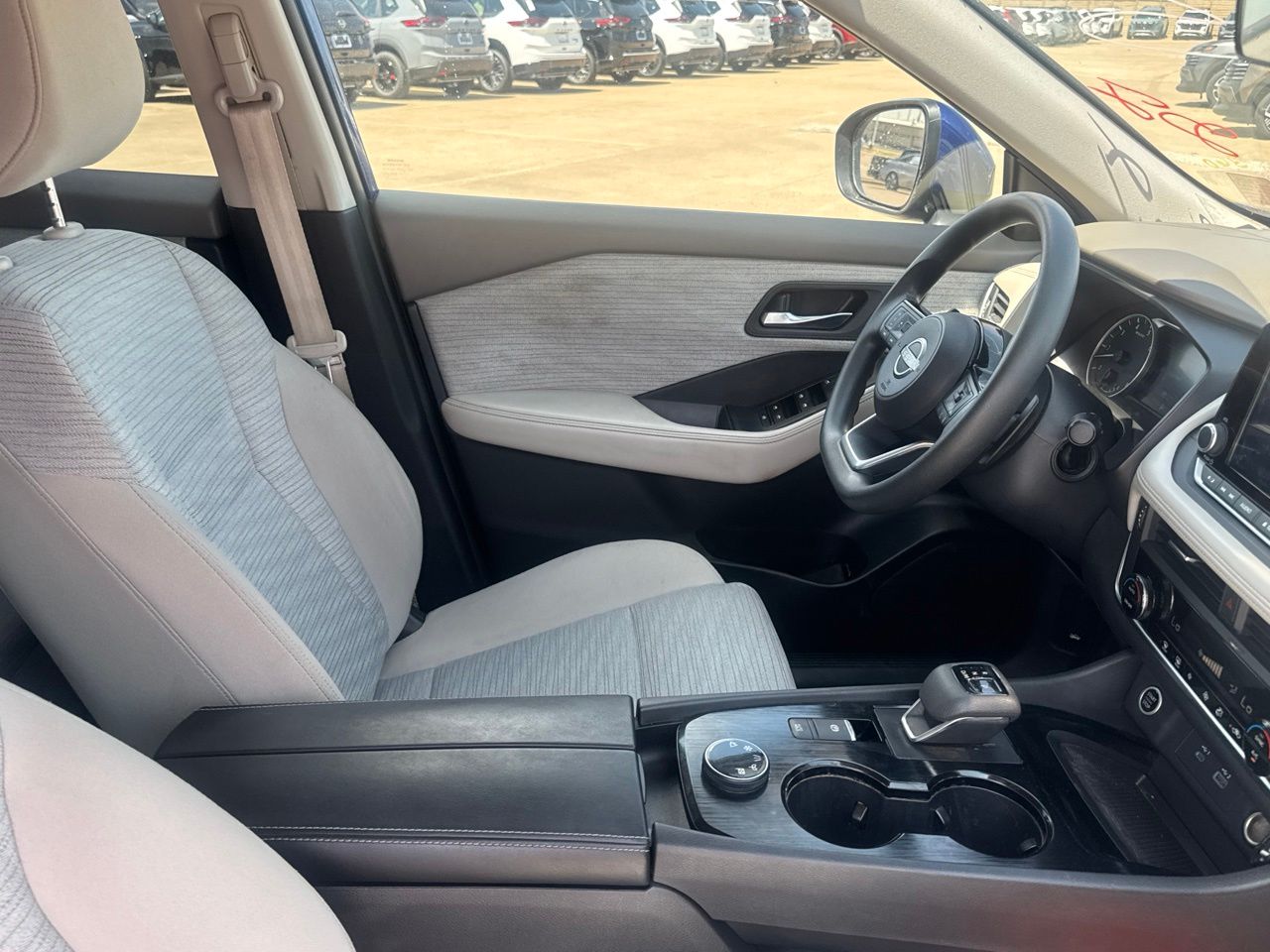 2023 Nissan Rogue SV - Photo 28