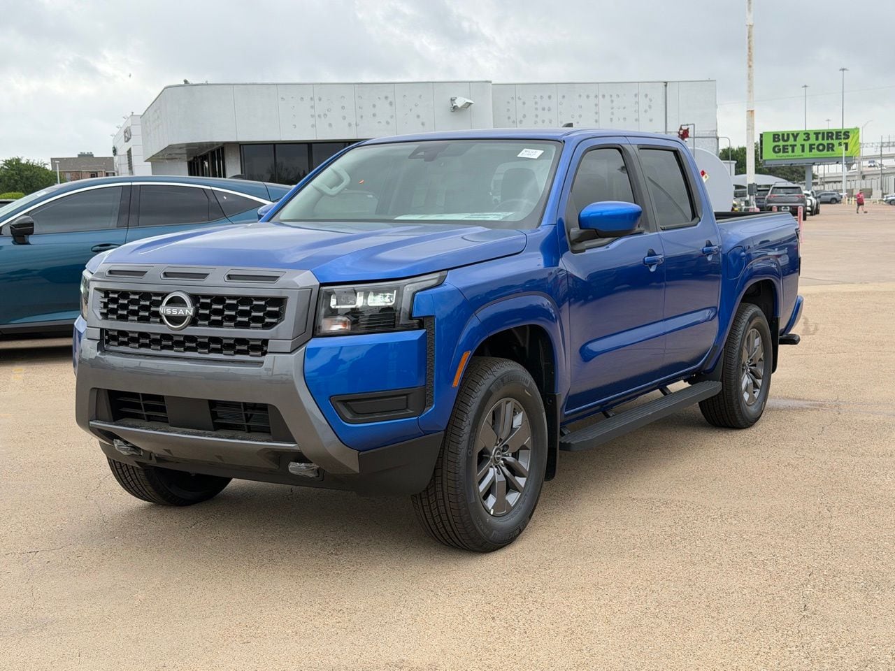 View vehicle photo 2