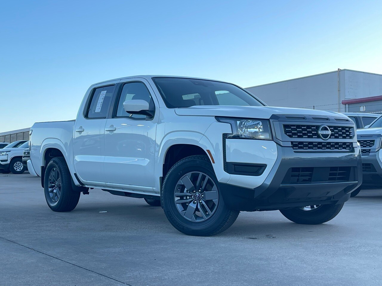2025 Nissan Frontier SV photo 2