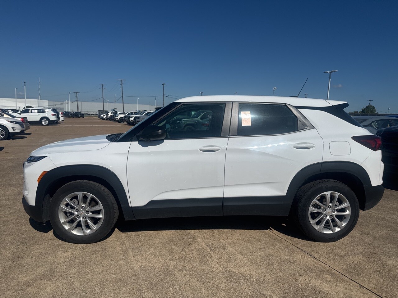 2024 Chevrolet Trailblazer LS photo 4