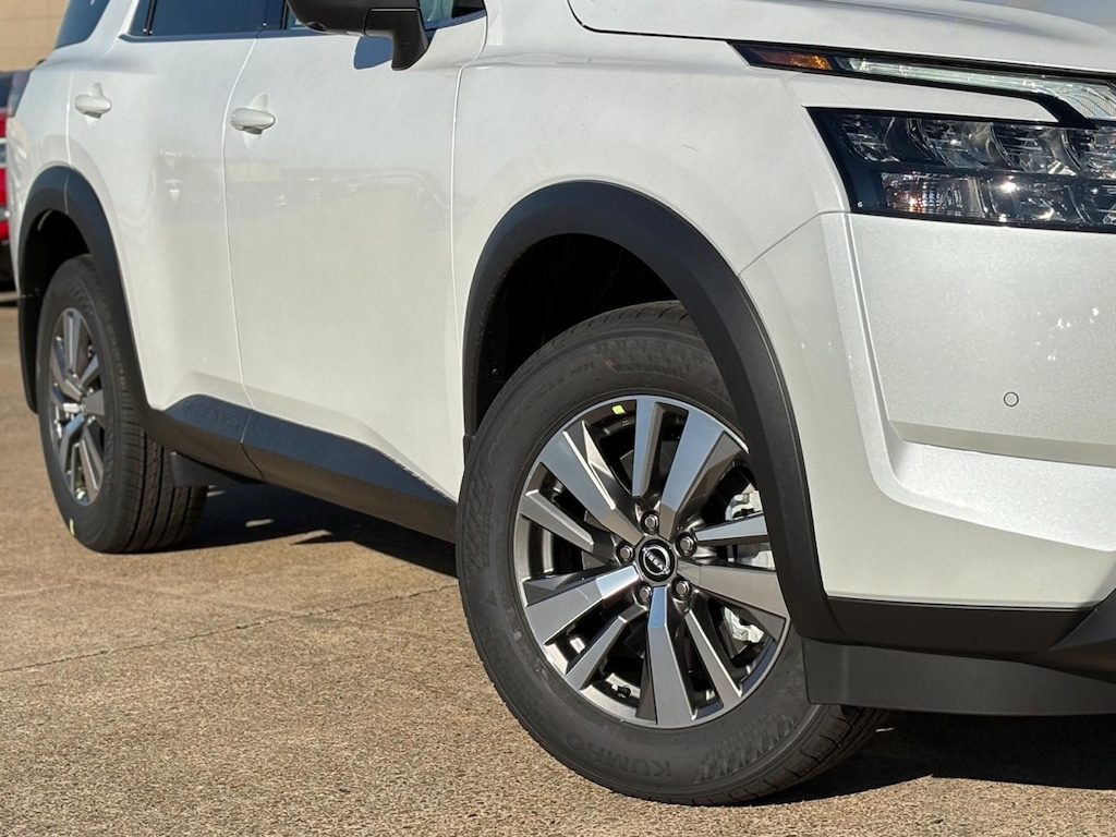 New 2025 Nissan Pathfinder SL SUV