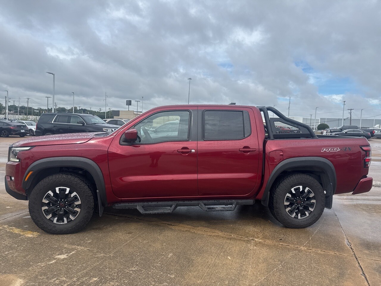 2022 Nissan Frontier PRO-4X photo 2