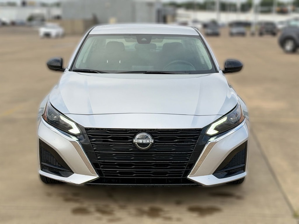 Certified 2024 Nissan
