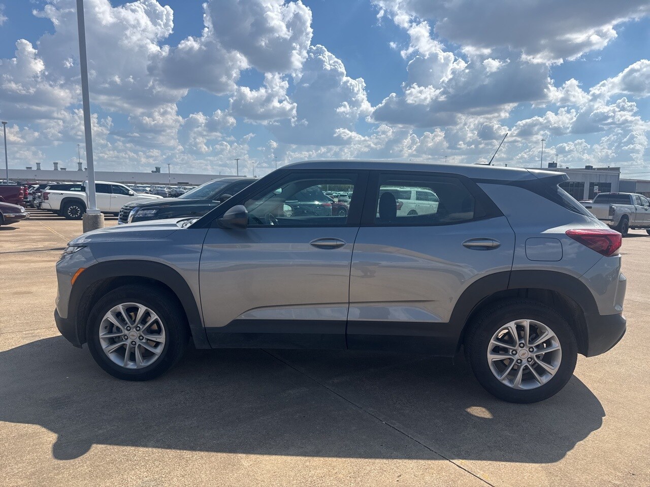 2024 Chevrolet Trailblazer LS photo 4