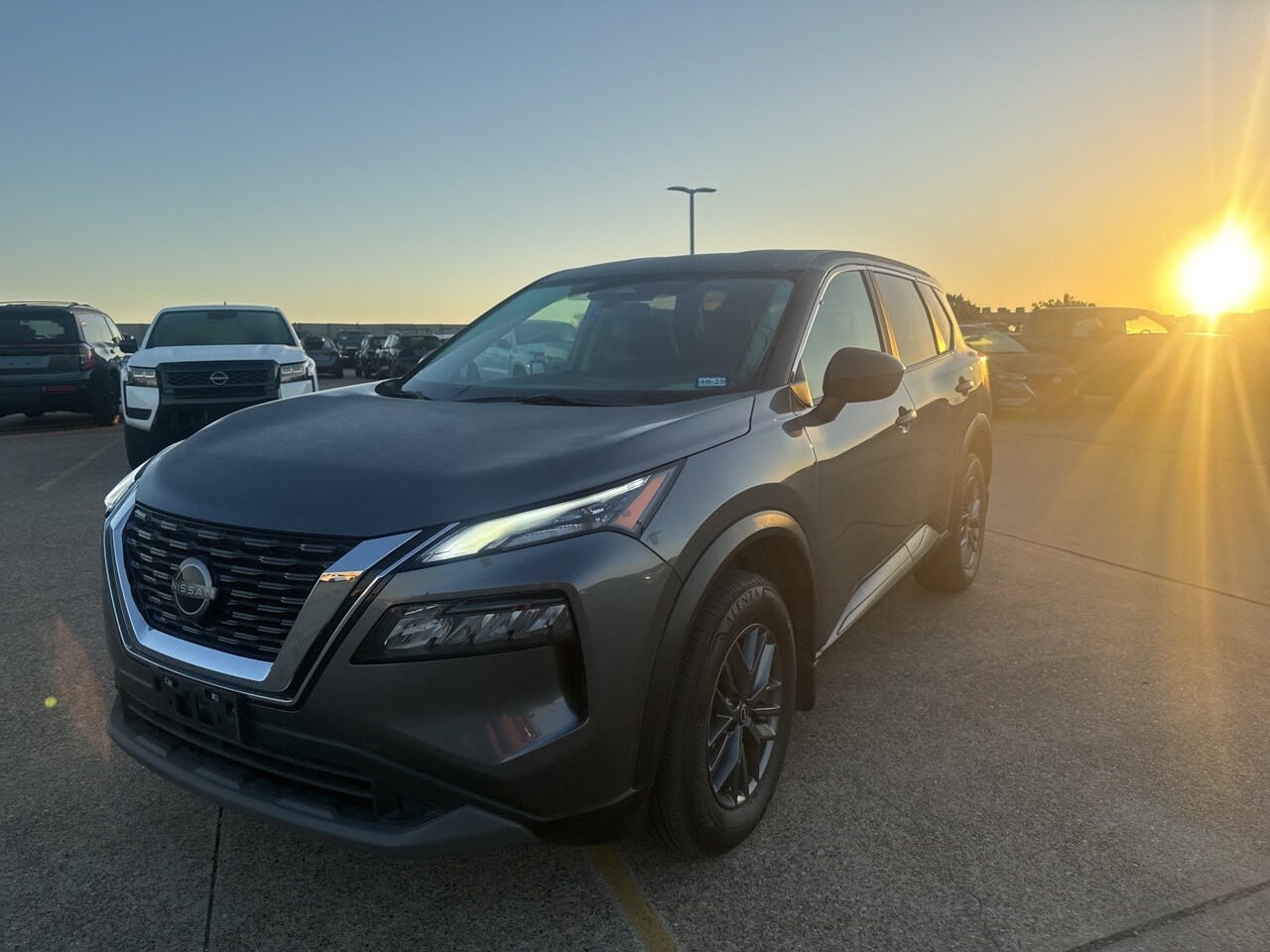 2023 Nissan Rogue S photo 3