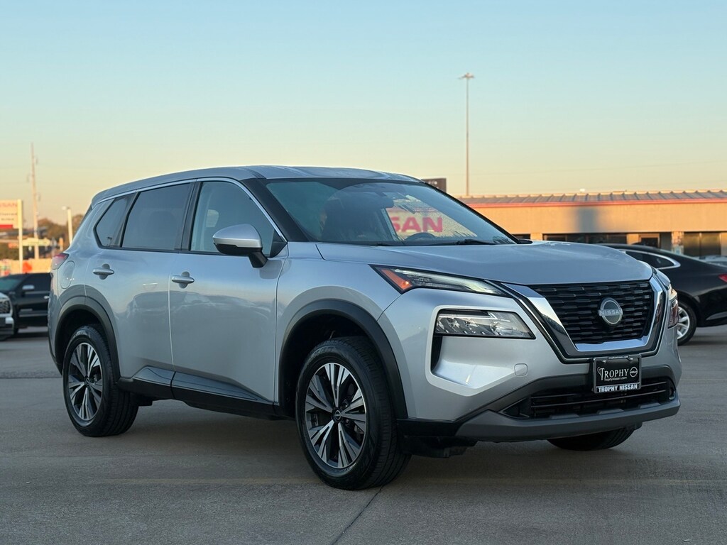 Certified 2022 Nissan