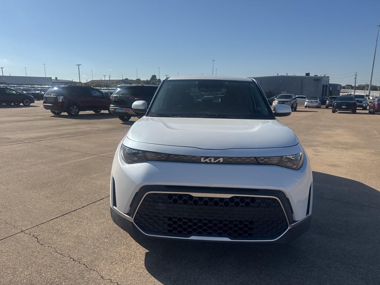 2023 Kia Soul LX photo 2