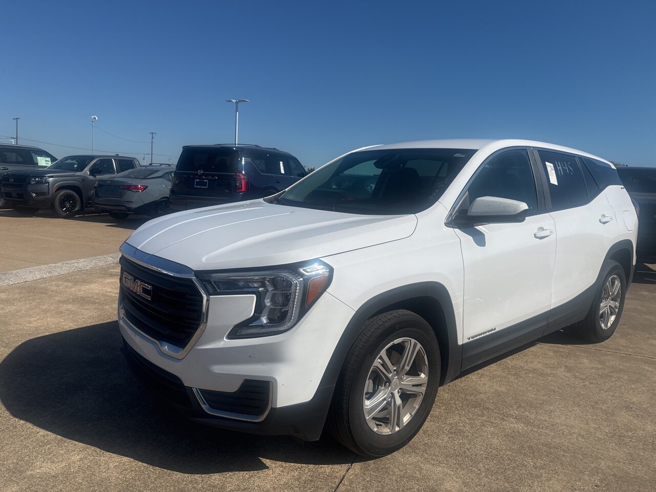 2024 Gmc Terrain SLE photo 2