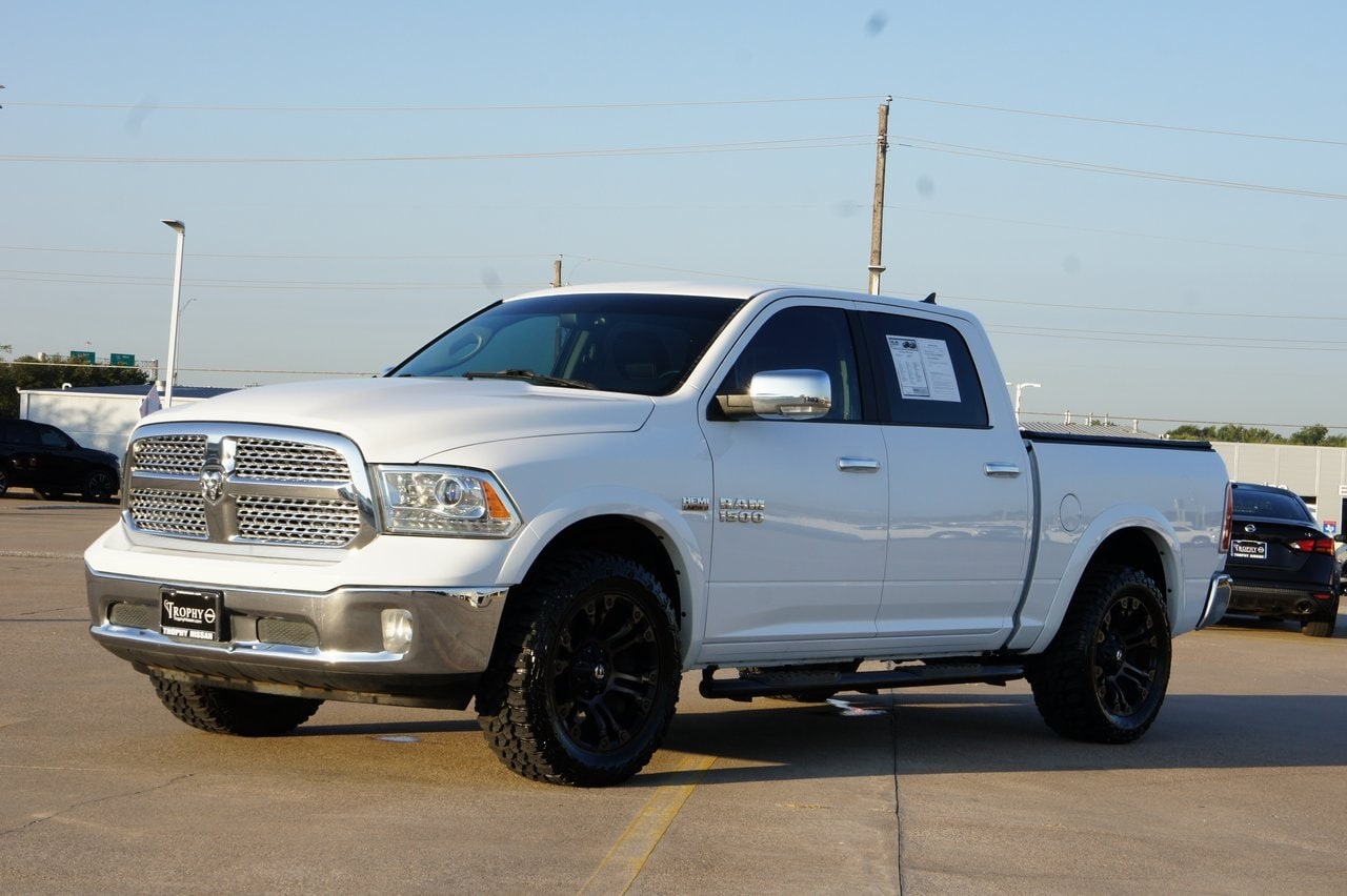 Used 2018 RAM Ram 1500 Pickup Laramie with VIN 1C6RR7NT2JS115852 for sale in Mesquite, TX