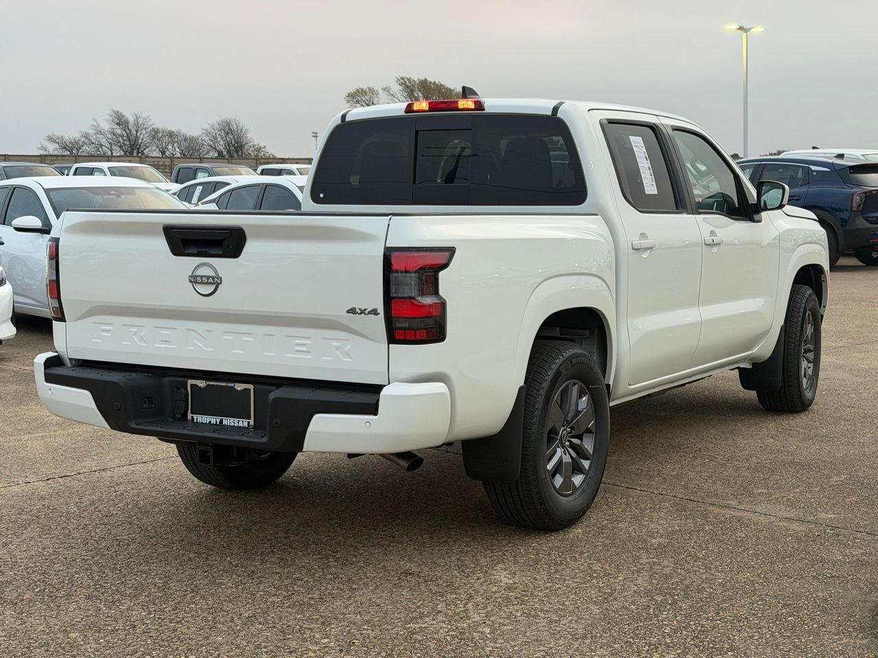 View vehicle photo 7