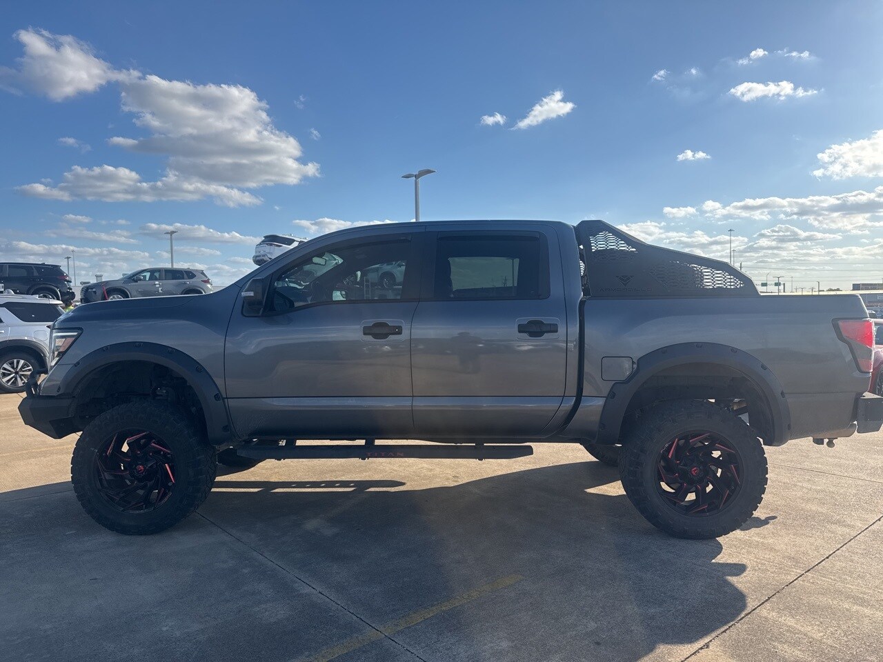 2023 Nissan Titan PRO-4X photo 4