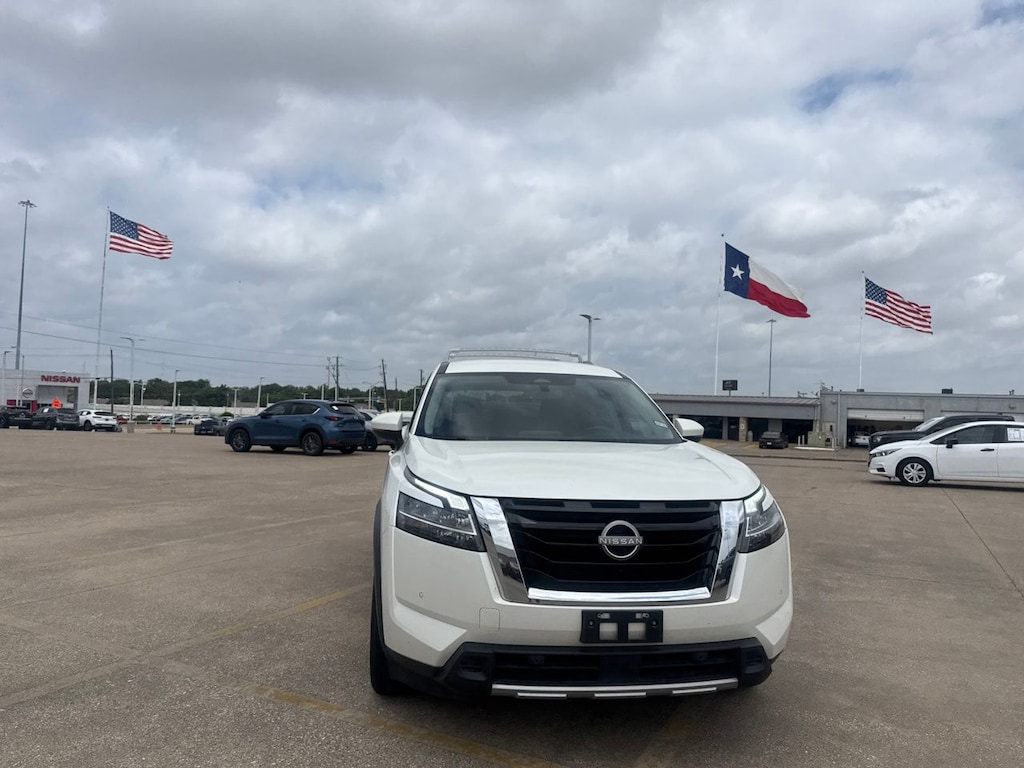 Certified 2024 Nissan Pathfinder SL SUV