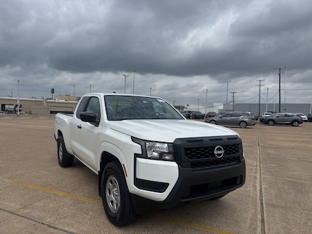 2025 Nissan Frontier S Truck