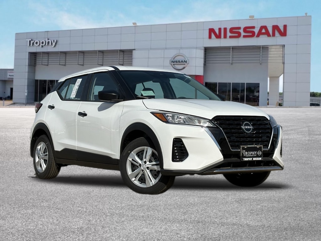 New 2025 Nissan Kicks Play S SUV