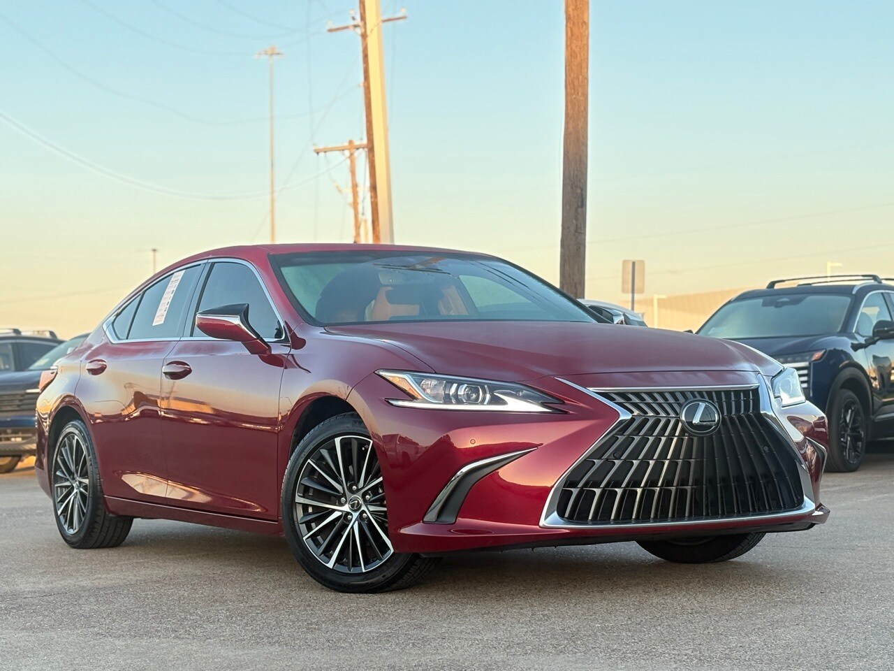 2024 Lexus ES 300h Premium photo 2