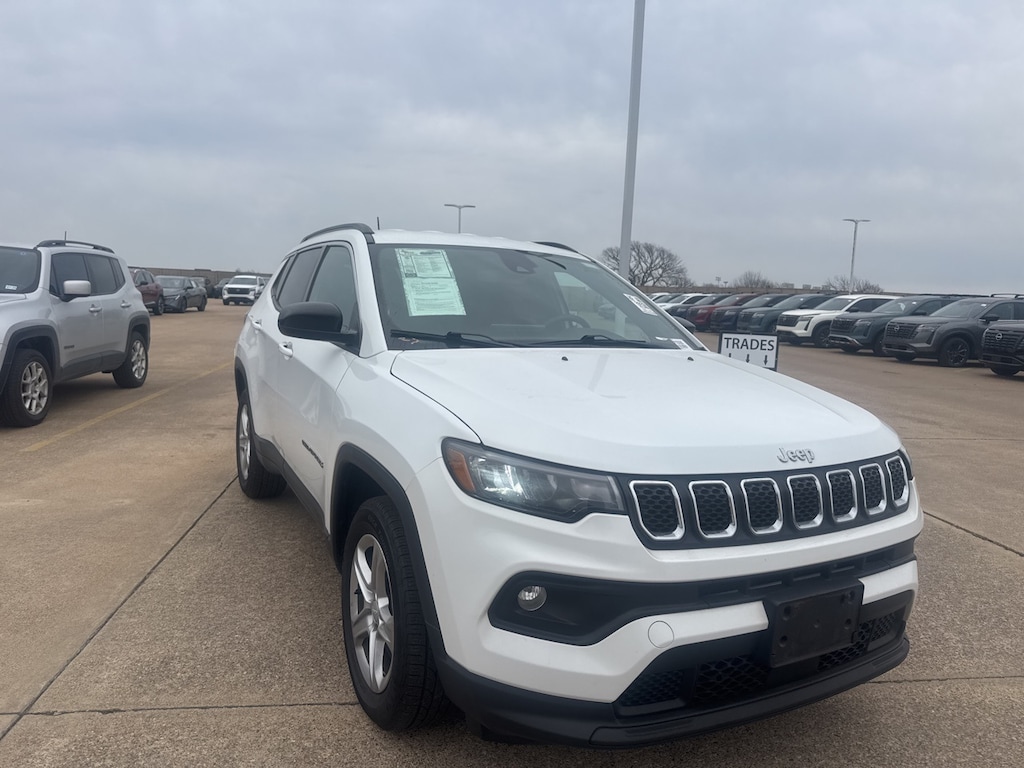 Used 2023 Jeep Compass Latitude SUV