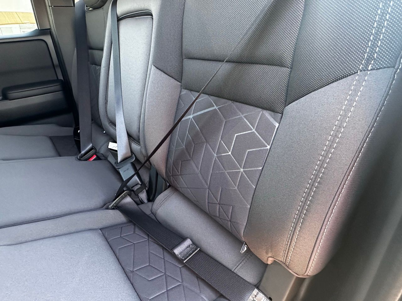 2026 Nissan Frontier SV - Photo 21