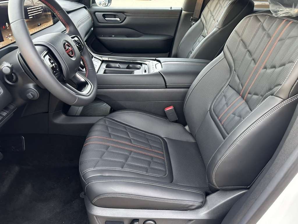 2026 Nissan Armada PRO-4X - Photo 10