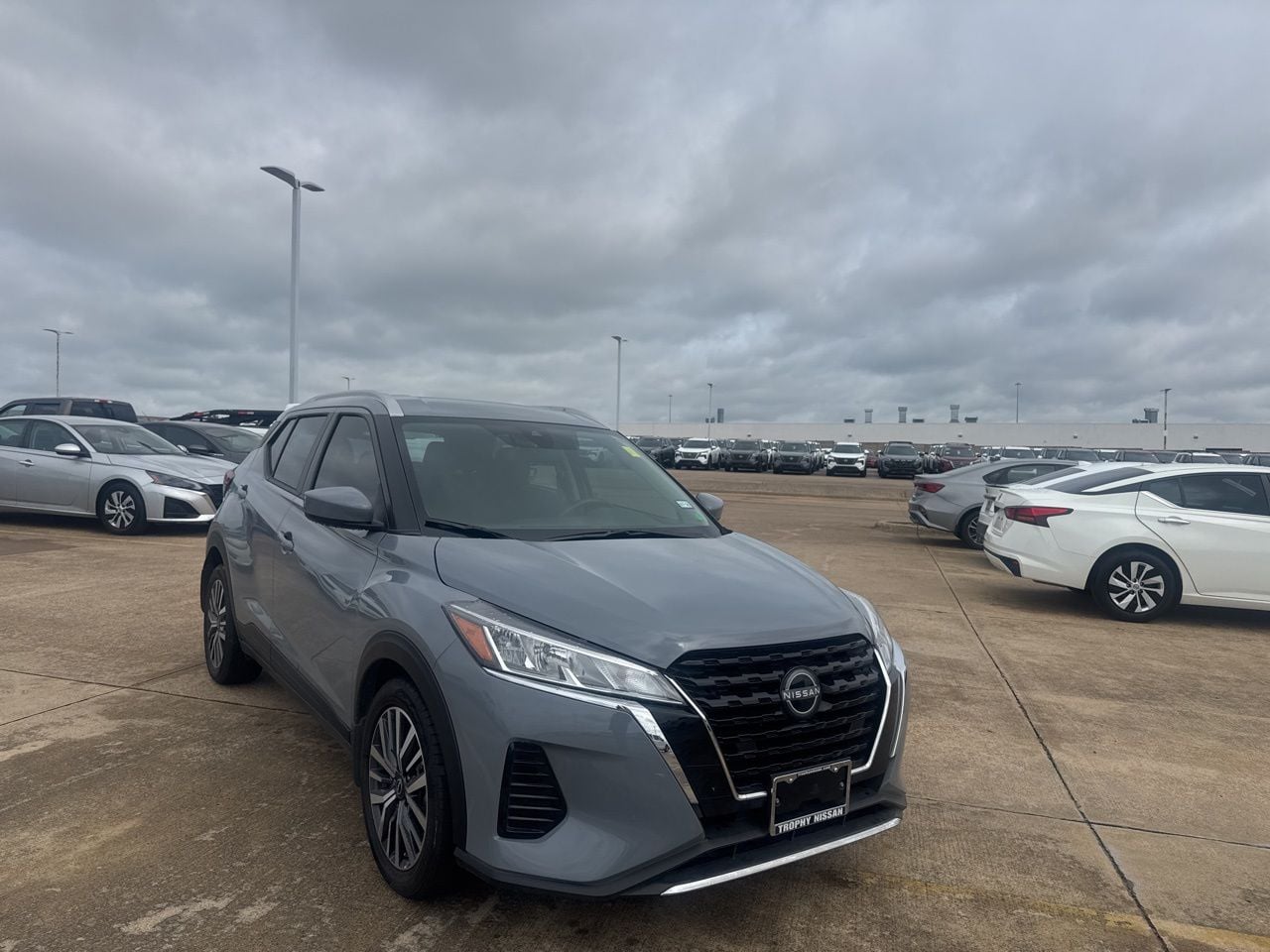 2023 Nissan Kicks SV