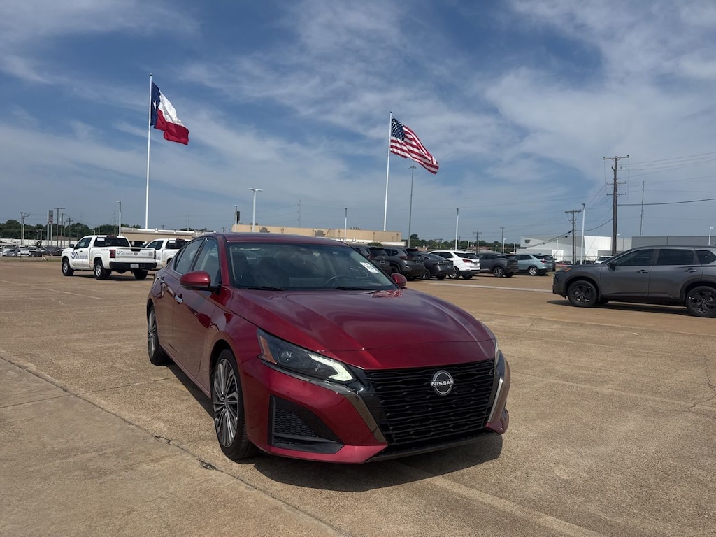 Used 2023 Nissan