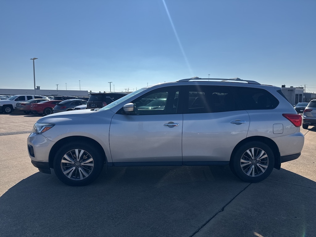 Used 2020 Nissan Pathfinder S SUV