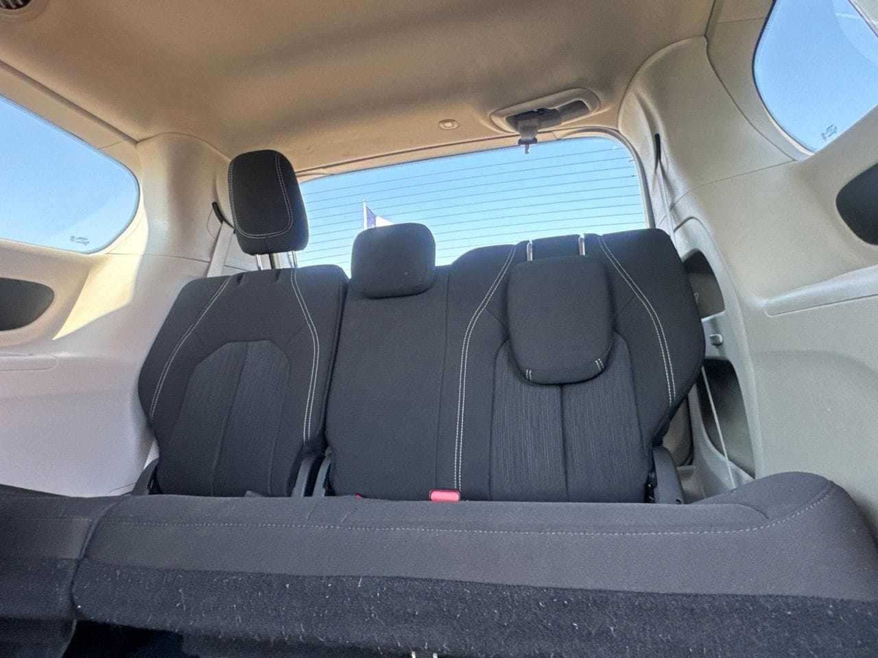 2023 Chrysler Voyager LX - Photo 36