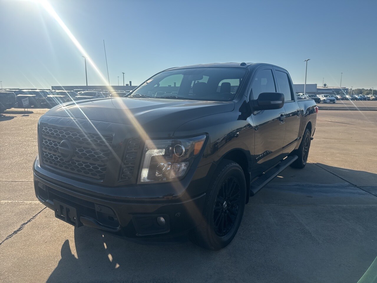 2019 Nissan Titan SV photo 2