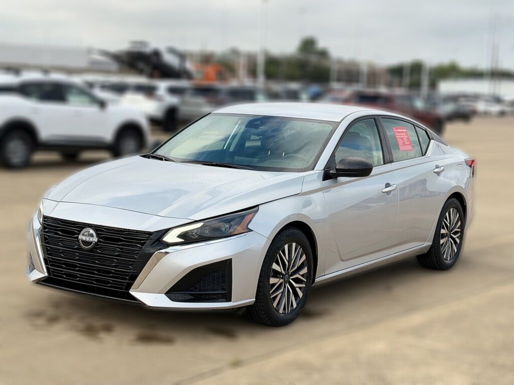 Certified 2024 Nissan