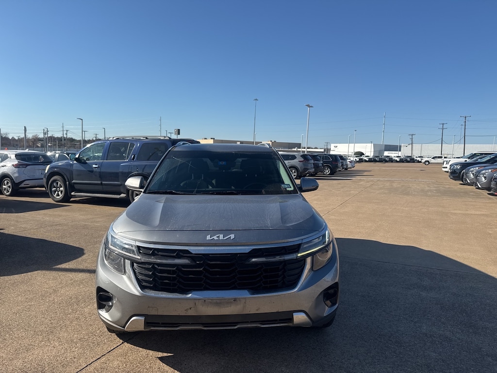 Used 2024 Kia Seltos EX SUV