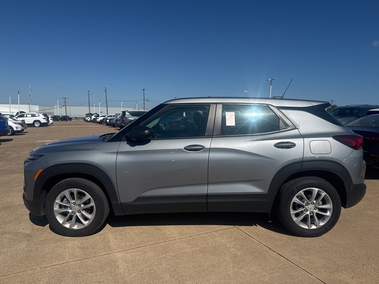 2024 Chevrolet Trailblazer LS photo 4