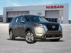 2025 Nissan Pathfinder SL SUV