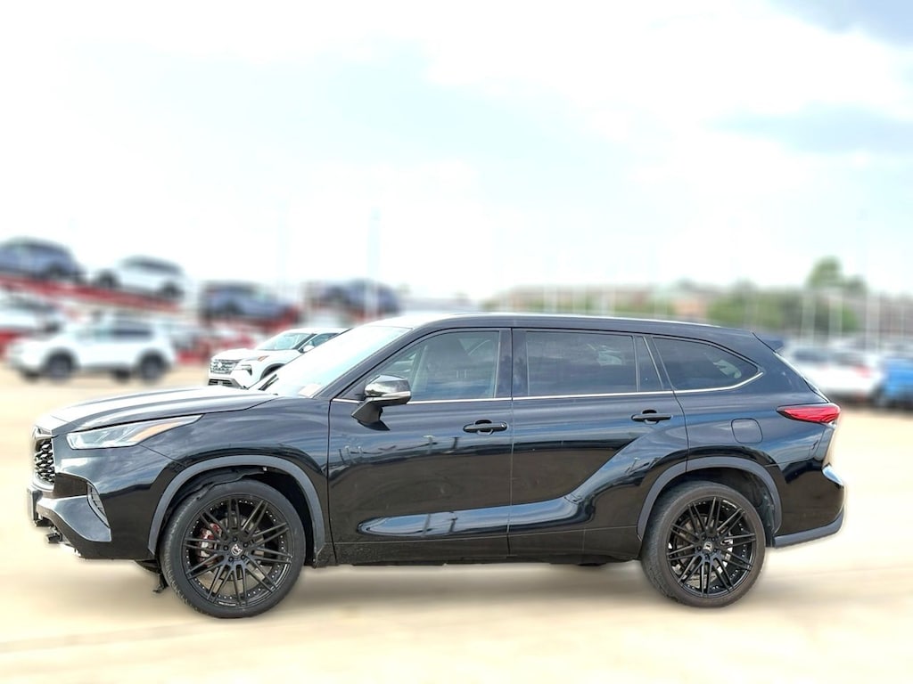 Used 2022 Toyota Highlander L SUV
