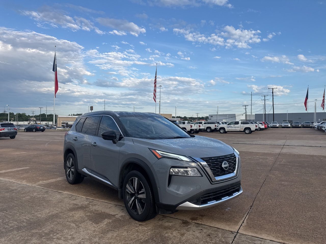 2023 Nissan Rogue Platinum AWD's photo