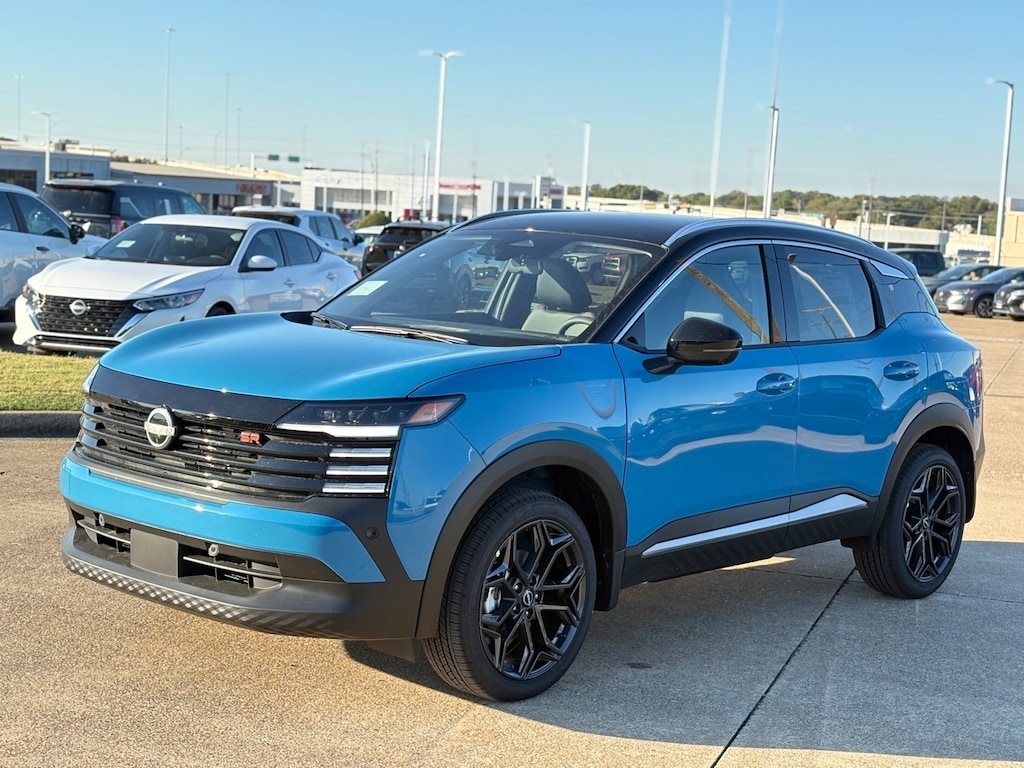 New 2026 Nissan Kicks SR SUV