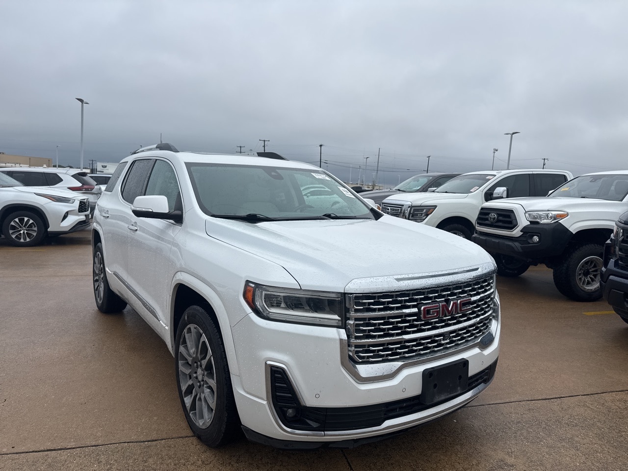 2021 GMC Acadia Denali's photo