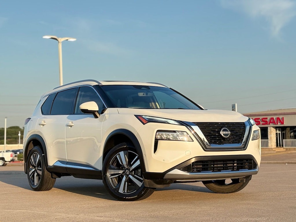 Certified 2023 Nissan