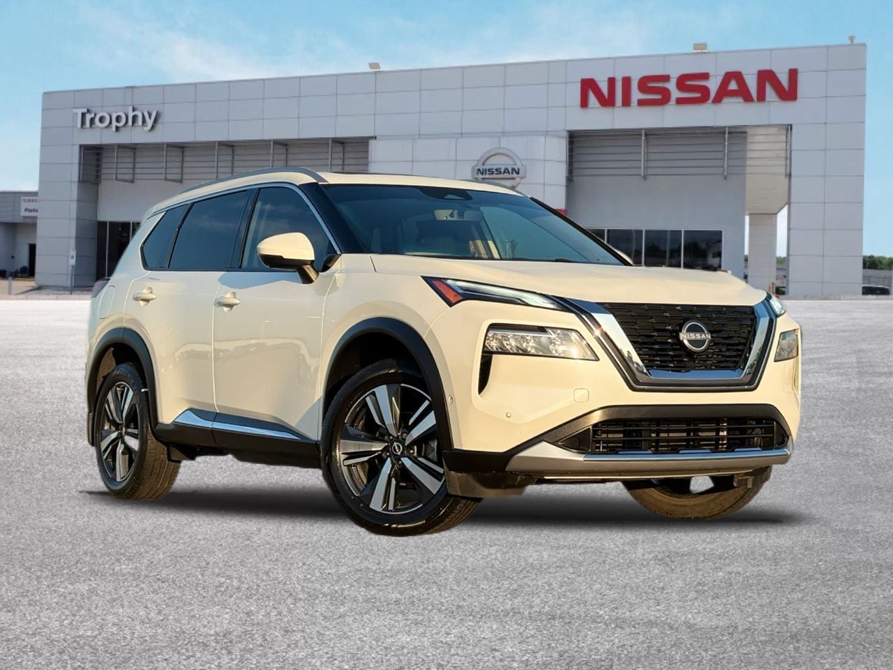2023 Nissan Rogue Platinum FWD's photo