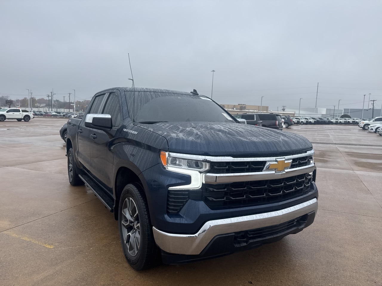 2022 Chevrolet Silverado 1500 LT's photo