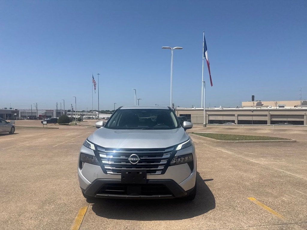 Certified 2025 Nissan