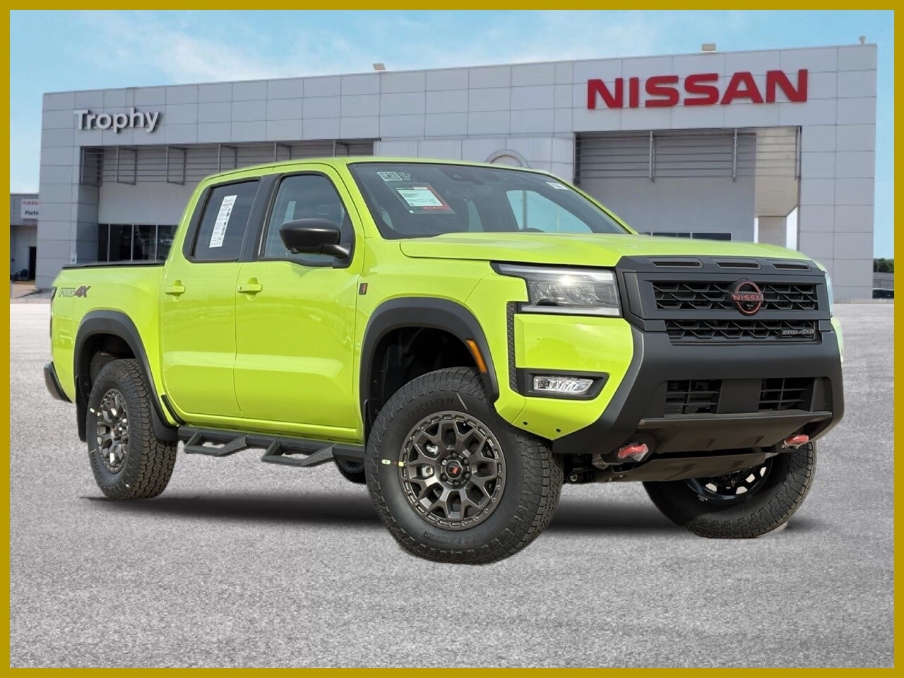 2026 Nissan Frontier PRO-4X's photo