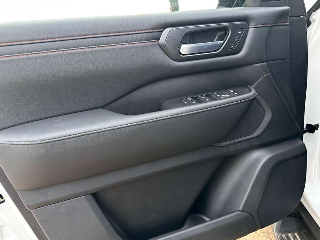 2026 Nissan Armada PRO-4X - Photo 18