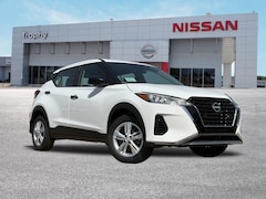 2025 Nissan Kicks Play S SUV